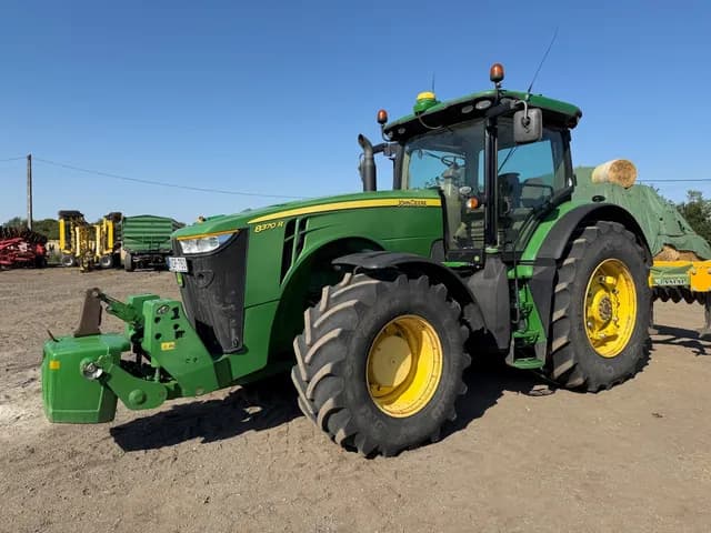 John Deere 8370R