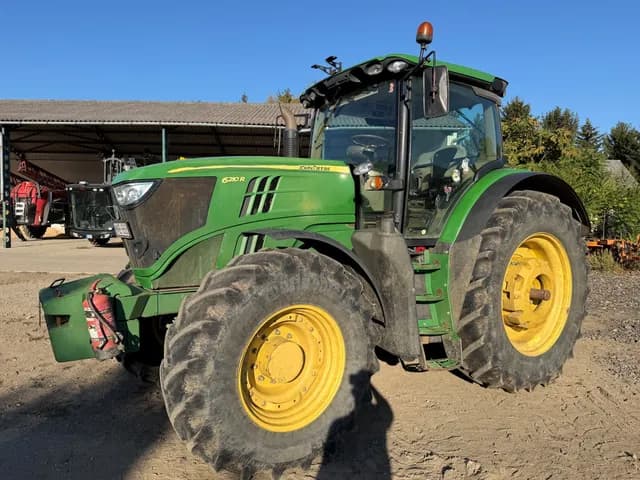John Deere 6210R