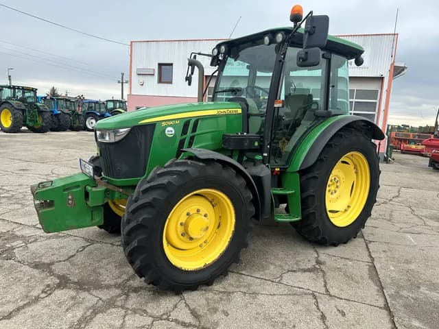 John Deere 5090M