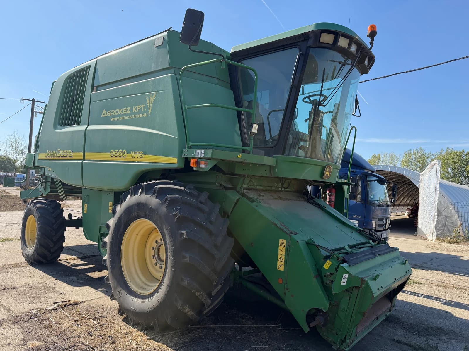 John Deere 9660 WTS – 6 ládás cséplőrendszer