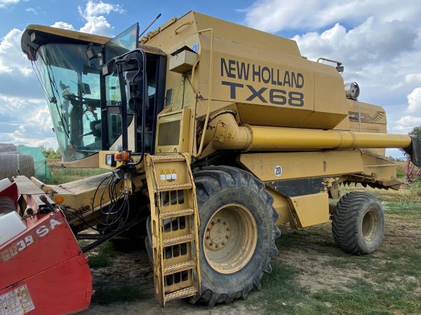 New Holland TX68 kombájn