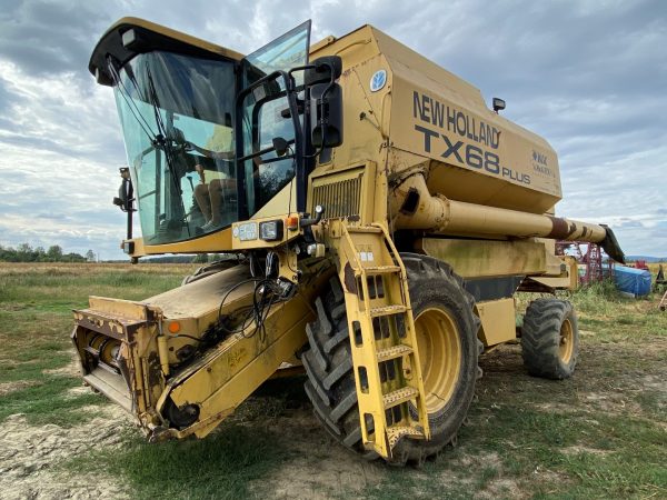 New Holland TX68 Plus kombájn