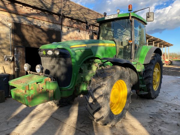John Deere 8320 tractor - Image 2