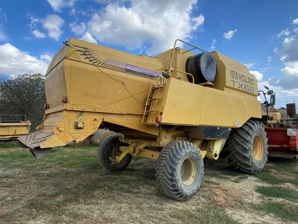 New Holland TX68 kombájn - Image 4