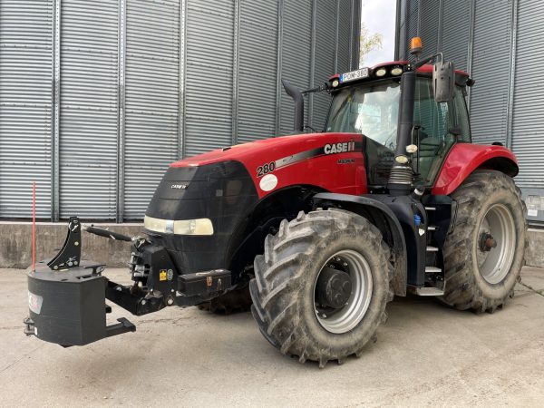 Case IH Magnum 280 tractor - Image 8