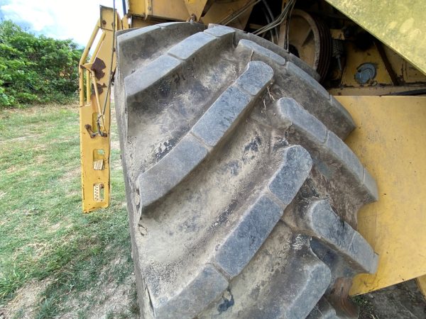 New Holland TX68 Plus kombájn - Image 9