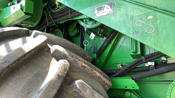 John Deere T660i 4WD kombájn - Image 10