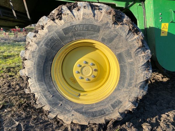 John Deere W650 harvester - Image 11