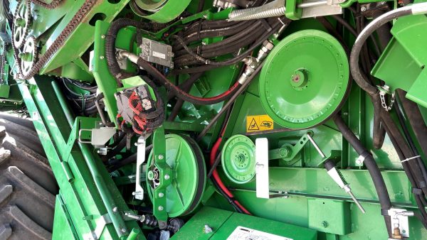 John Deere T660i 4WD kombájn - Image 12
