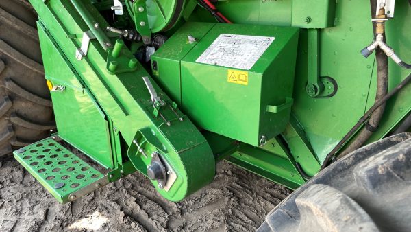 John Deere T660i 4WD kombájn - Image 13