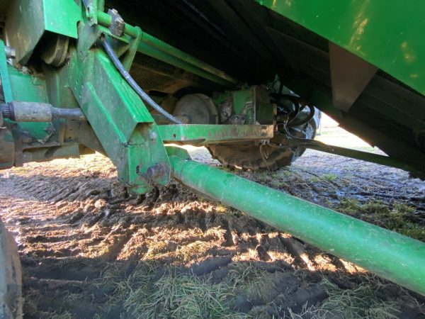 John Deere W650 harvester - Image 15