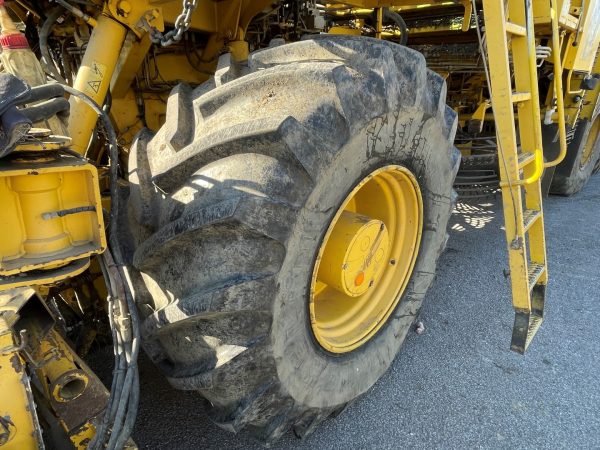 Ropa Euro Tiger sugar beet harvester - Image 17
