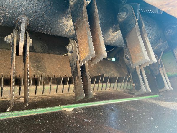 John Deere T660 harvester - Image 17