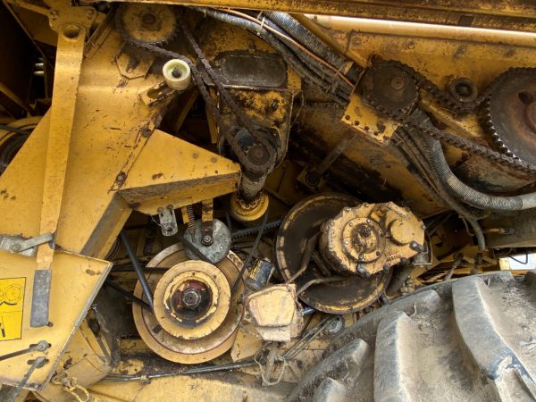 New Holland TX68 Plus kombájn - Image 18