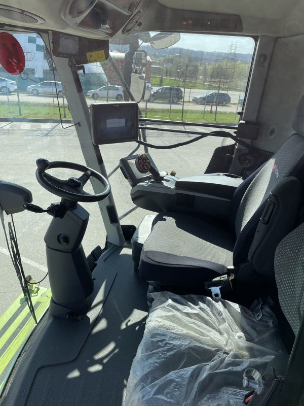 Claas Lexion 770TT 4WD kombájn - Image 3