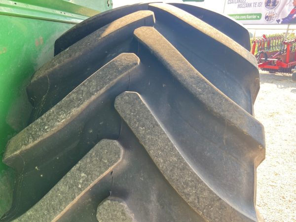 John Deere T660 harvester - Image 21