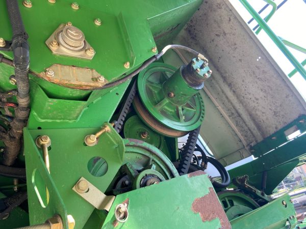 John Deere T660 harvester - Image 22