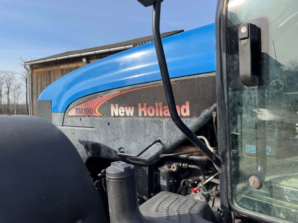 New Holland TM190 traktor - Image 23