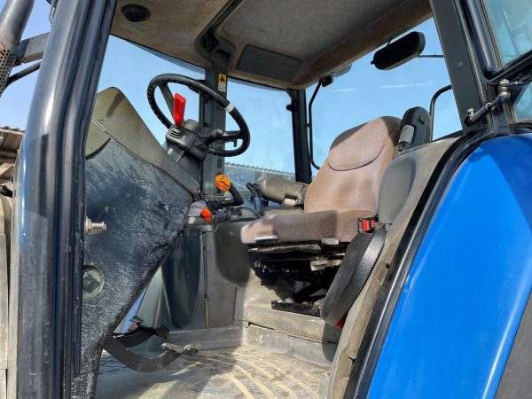 New Holland TM190 traktor - Image 24