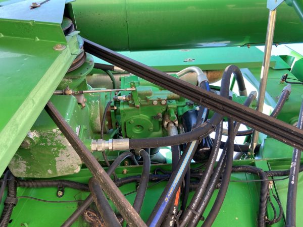 John Deere T660 harvester - Image 25