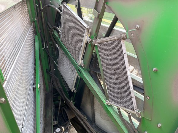 John Deere T660i 4WD kombájn - Image 25