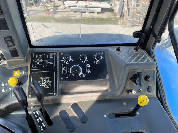 New Holland TM190 traktor - Image 27