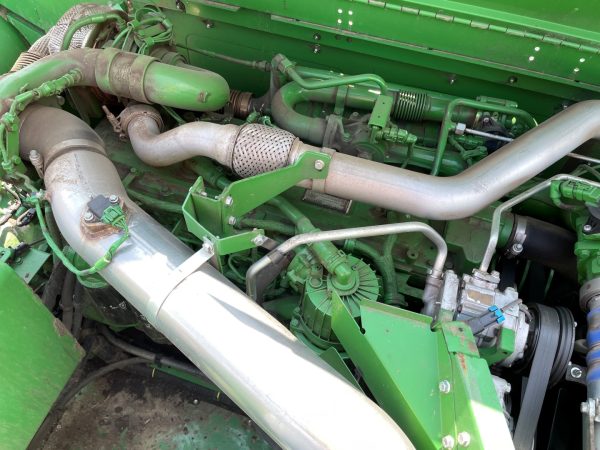 John Deere T660i 4WD kombájn - Image 28