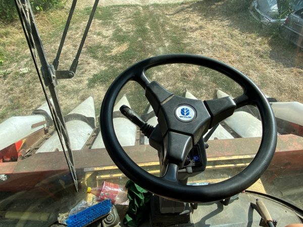 New Holland TX68 kombájn - Image 29