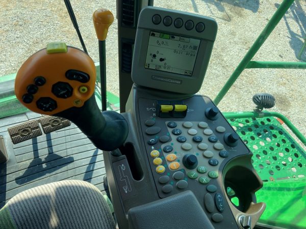 John Deere T660 harvester - Image 31
