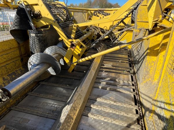 Ropa Euro Tiger sugar beet harvester - Image 32