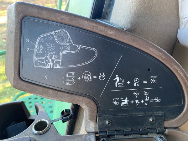 John Deere W650 harvester - Image 33