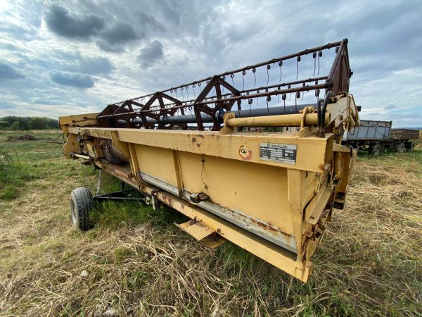 New Holland TX68 Plus kombájn - Image 39
