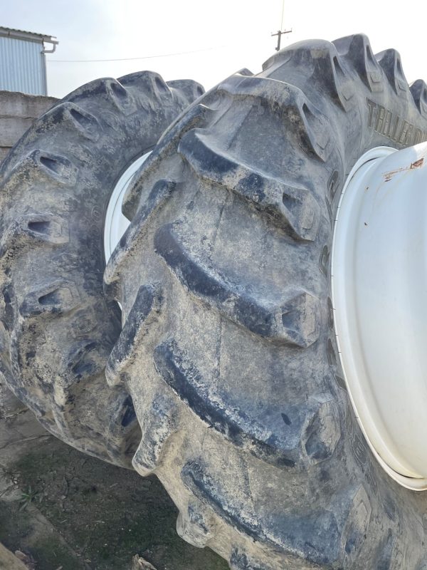 New Holland TM190 traktor - Image 40
