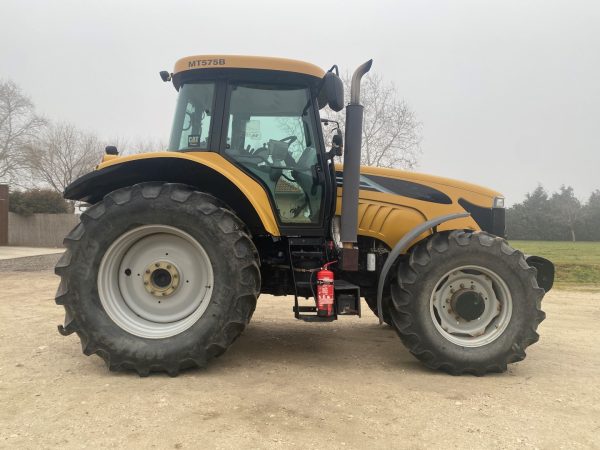 Challenger MT 575B tractor - Image 6