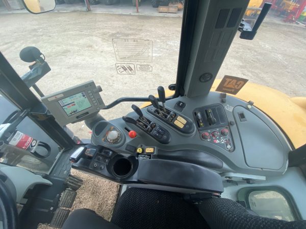 Challenger MT 575B tractor - Image 25
