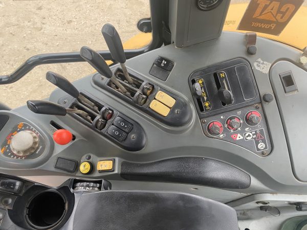 Challenger MT 575B tractor - Image 30