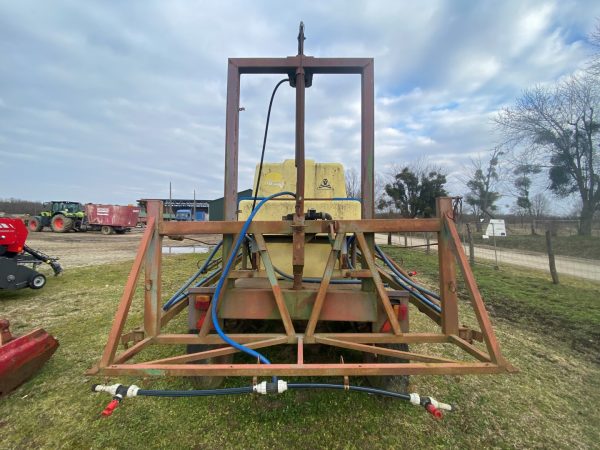 Huniper 3000/18 vontatott permetező - Image 5