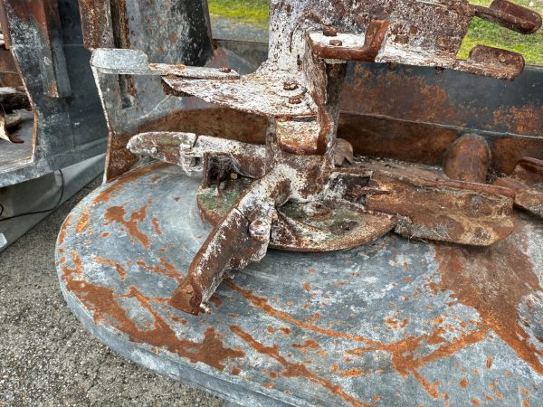 Fliegl ASW fertilizer spreader adapter - Image 11