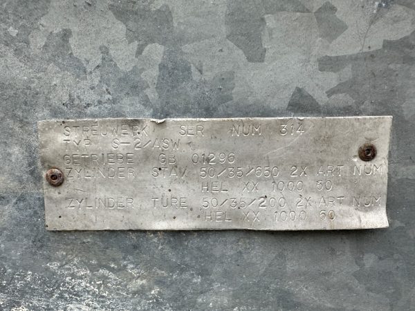 Fliegl ASW fertilizer spreader adapter - Image 18