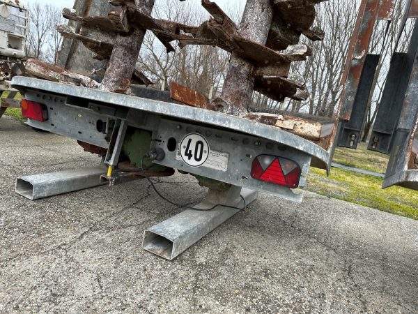 Fliegl ASW fertilizer spreader adapter - Image 3