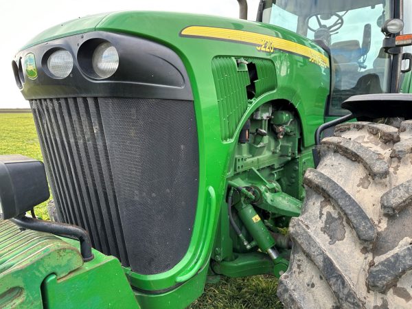 John Deere 8220 ILS tractor - Image 13