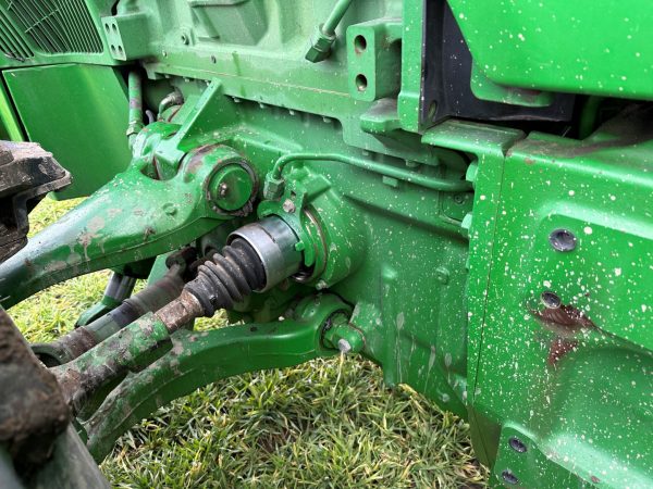 John Deere 8220 ILS tractor - Image 17