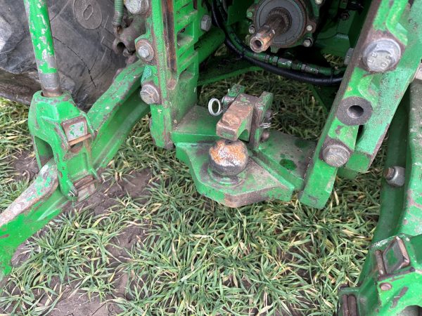 John Deere 8220 ILS tractor - Image 22