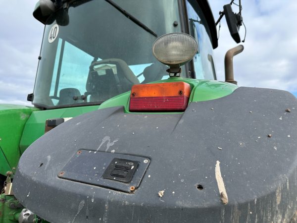 John Deere 8220 ILS tractor - Image 25