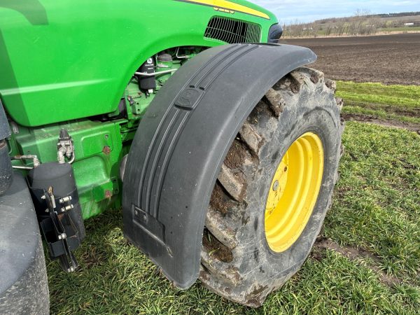 John Deere 8220 ILS tractor - Image 29