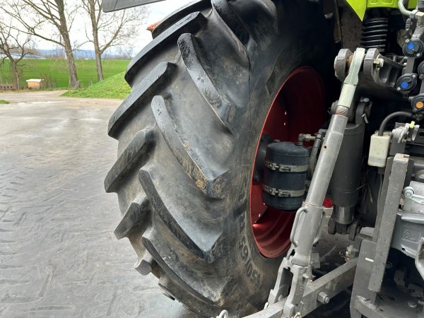 Claas Axion 810 CIS traktor - Image 23