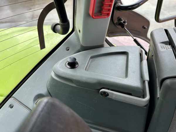 Claas Axion 810 CIS traktor - Image 39