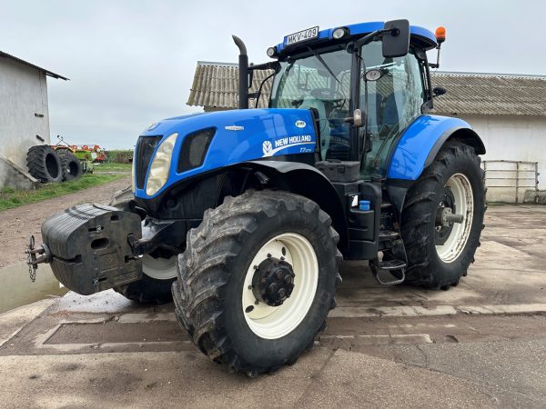 New Holland T7.270 tractor
