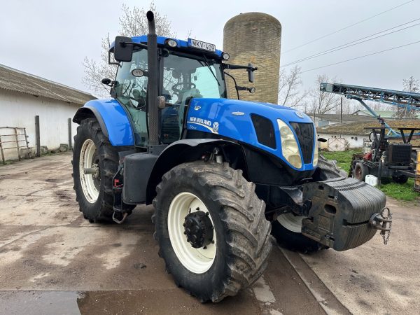 New Holland T7.270 tractor - Image 4