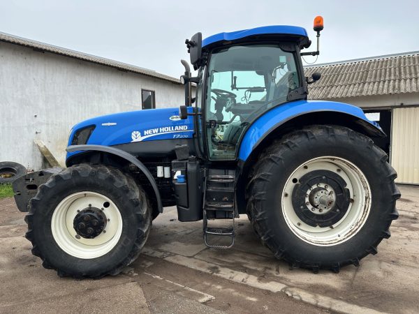 New Holland T7.270 tractor - Image 9